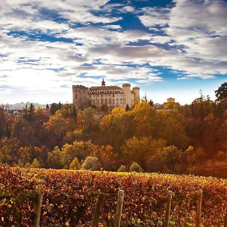 La Rocca Di Efisio Aparthotel Costigliole d'Asti Bagian luar foto