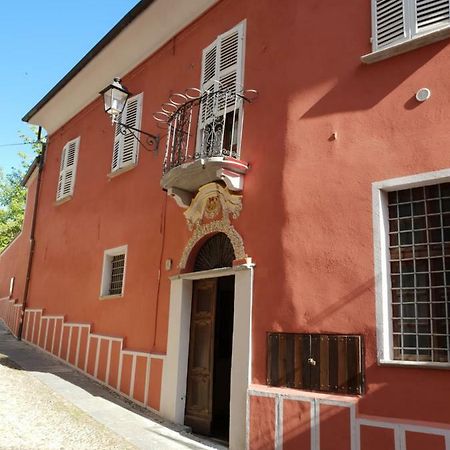La Rocca Di Efisio Aparthotel Costigliole d'Asti Bagian luar foto