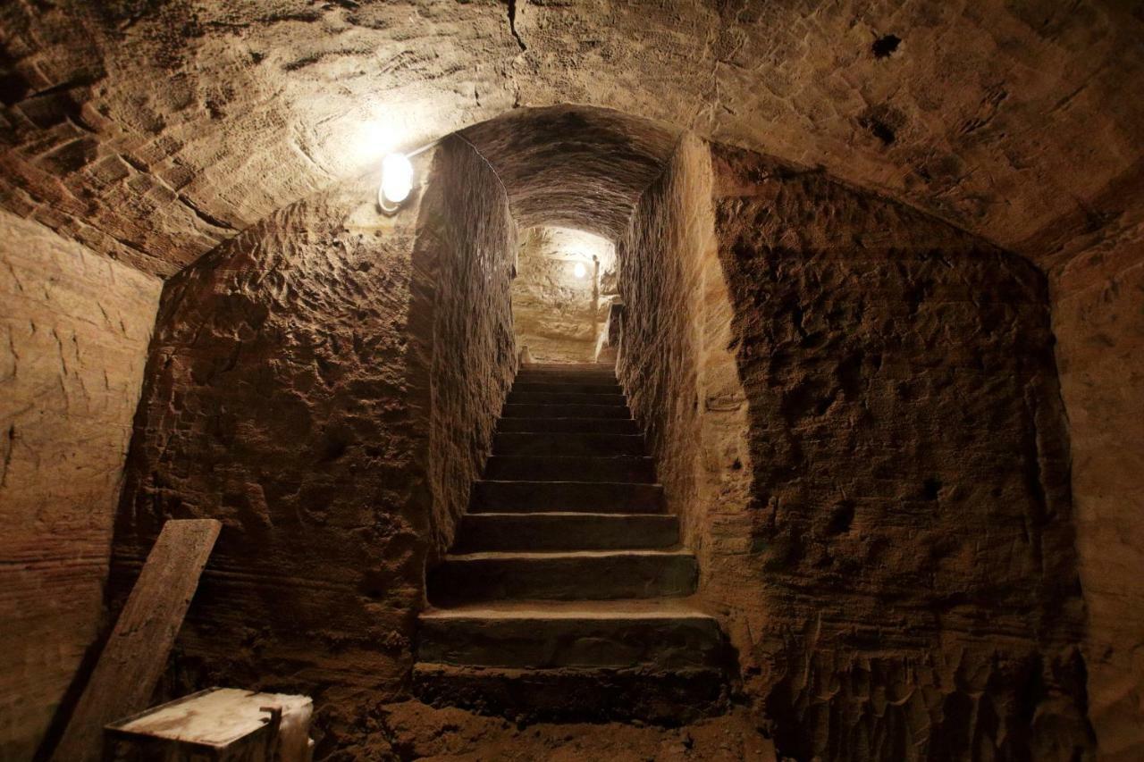 La Rocca Di Efisio Aparthotel Costigliole d'Asti Bagian luar foto