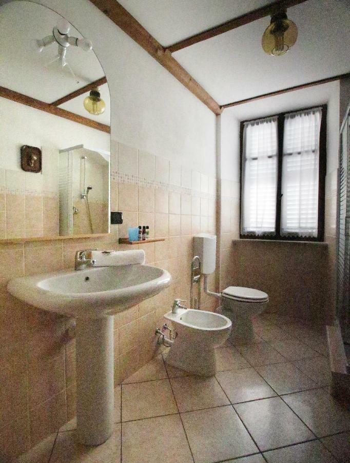 La Rocca Di Efisio Aparthotel Costigliole d'Asti Bagian luar foto