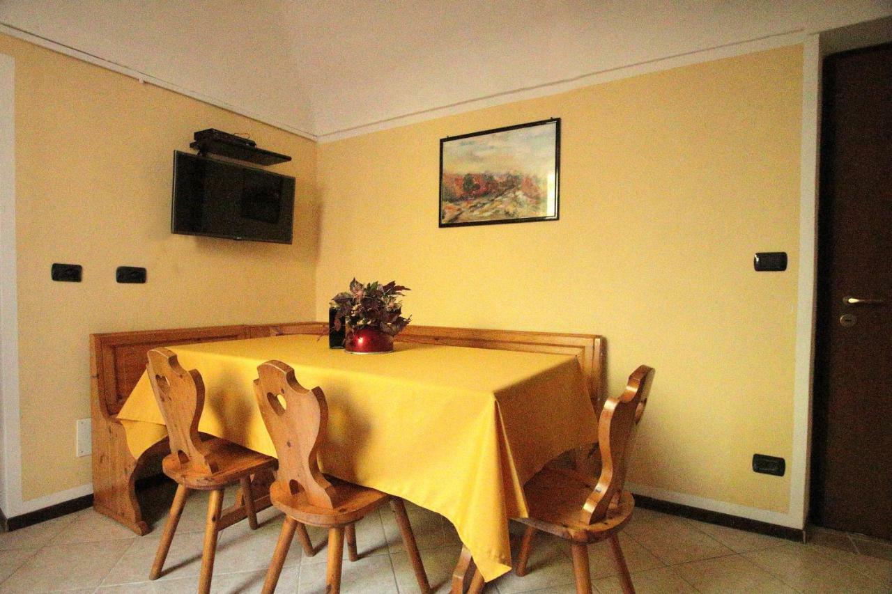 La Rocca Di Efisio Aparthotel Costigliole d'Asti Bagian luar foto