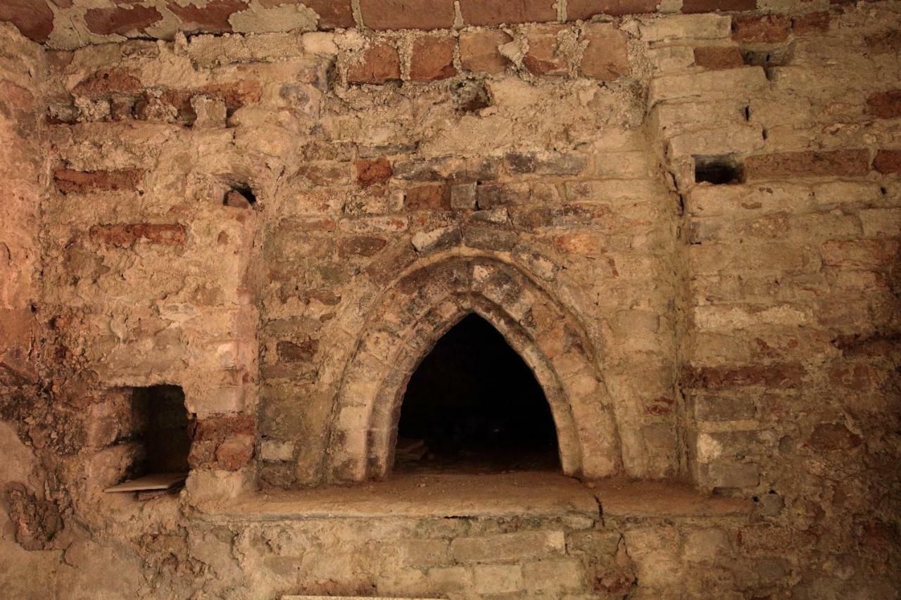 La Rocca Di Efisio Aparthotel Costigliole d'Asti Bagian luar foto