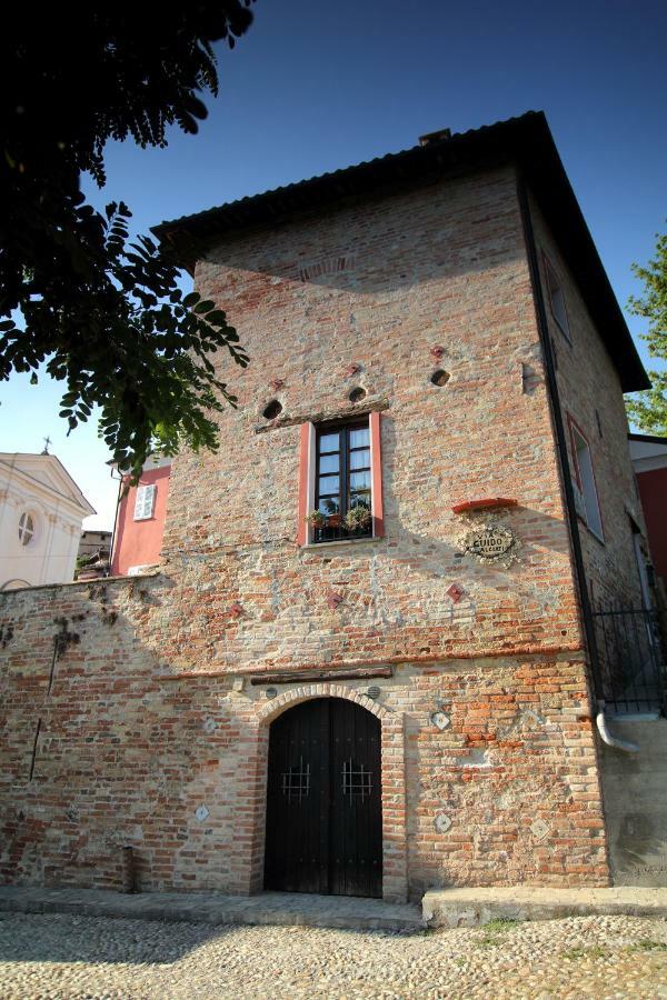 La Rocca Di Efisio Aparthotel Costigliole d'Asti Bagian luar foto